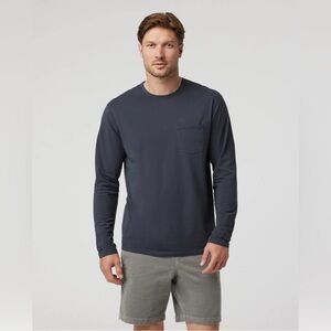 Men’s Vuori Long Sleeve Feather Tee NWT Size Large